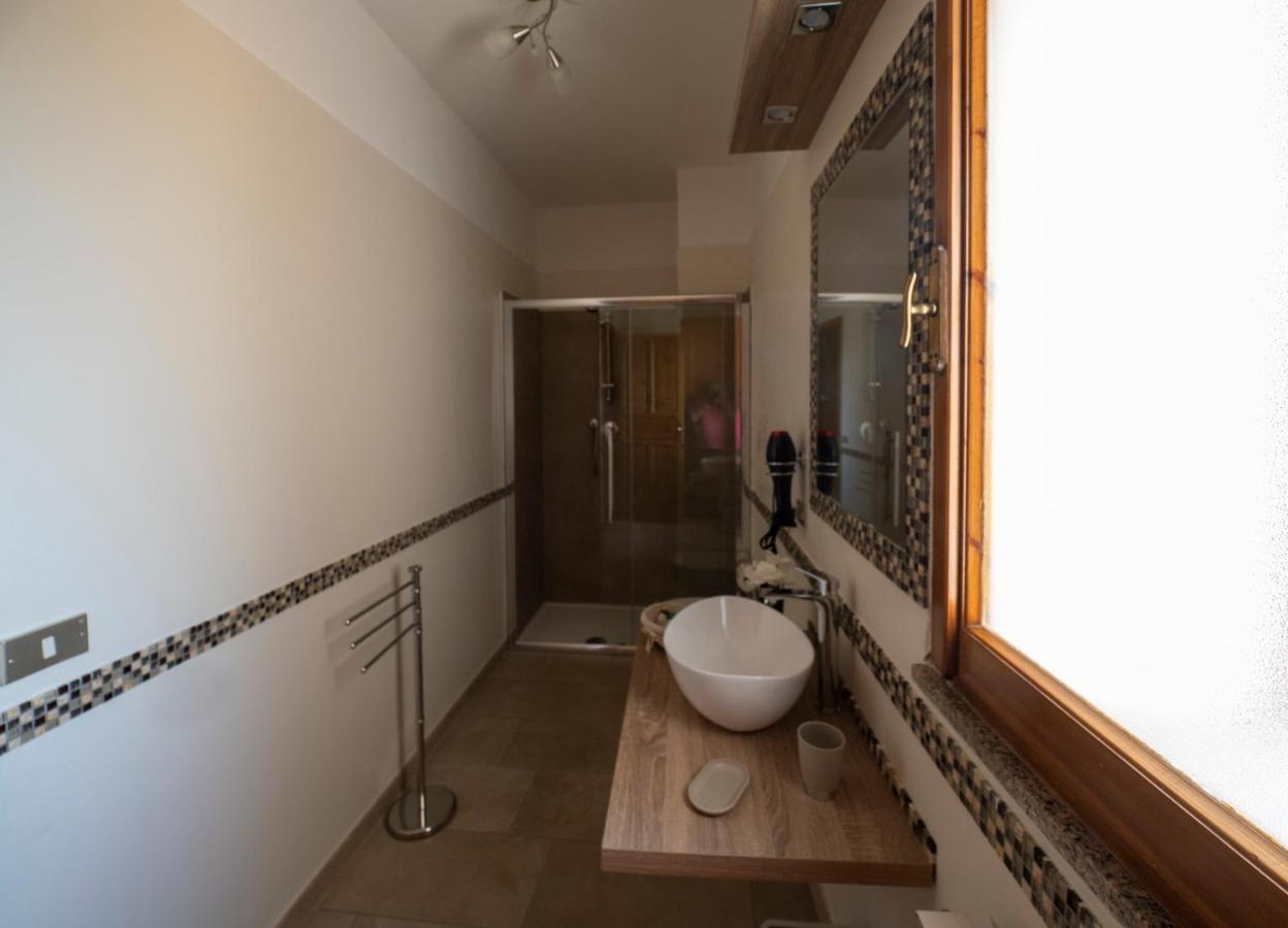 B&B Da Laura San Teodoro San Teodoro  Eksteriør bilde
